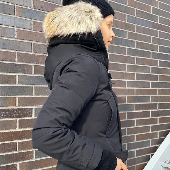 Aritzia Bancroft Winter Jacket Slim Fit small - Picture 8 of 9